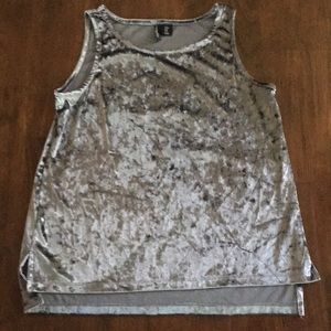 Great condition velvet tank size M